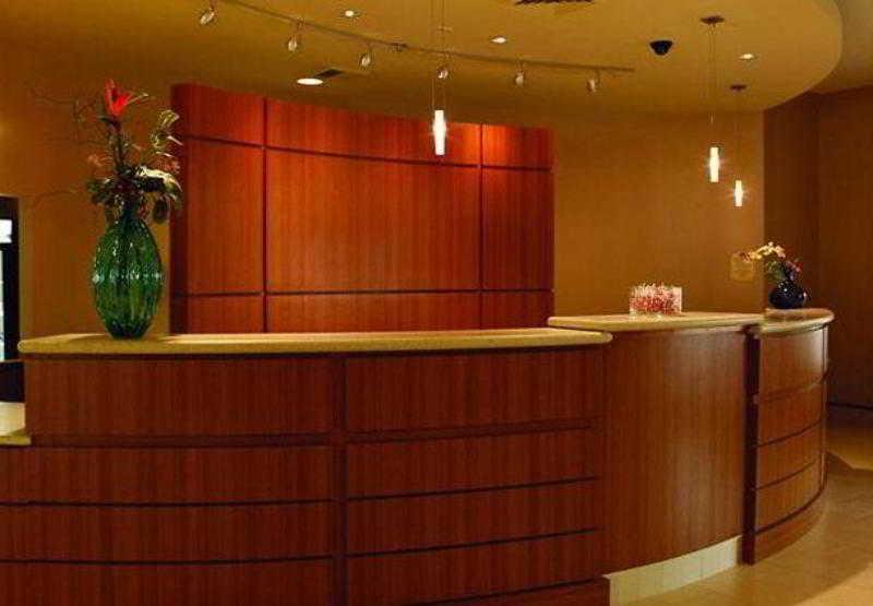 Springhill Suites Hampton Interior photo