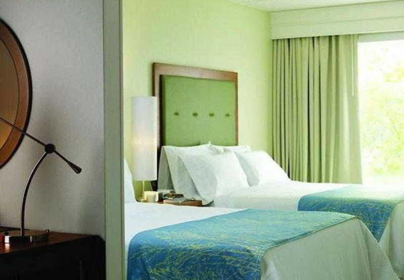Springhill Suites Hampton Exterior photo