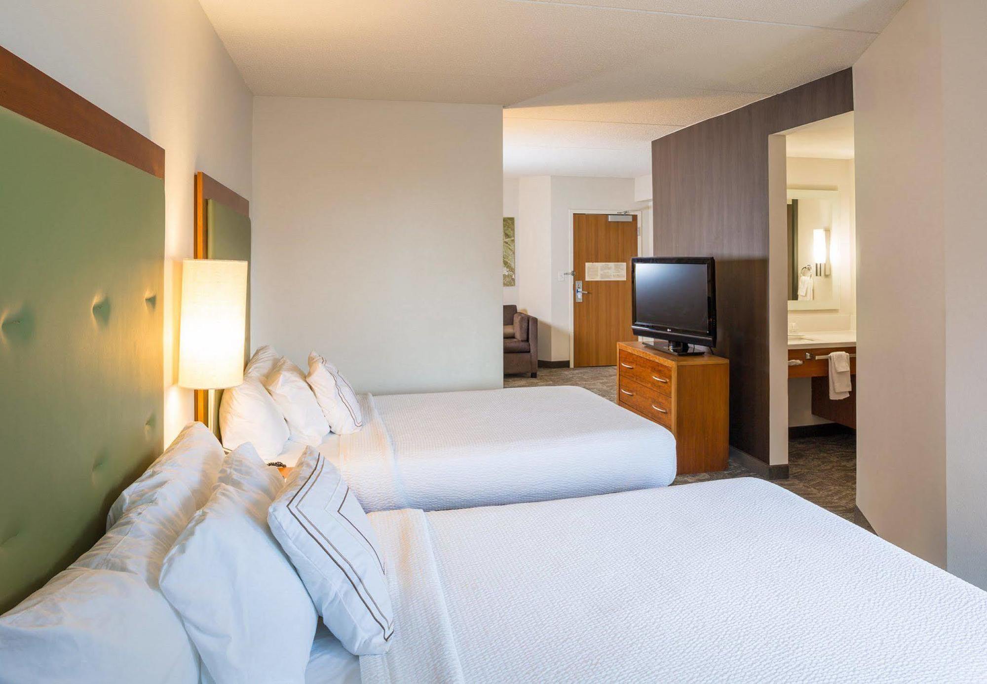 Springhill Suites Hampton Exterior photo